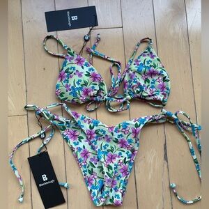 BNWT Blackbough Bikini in Como La Flor